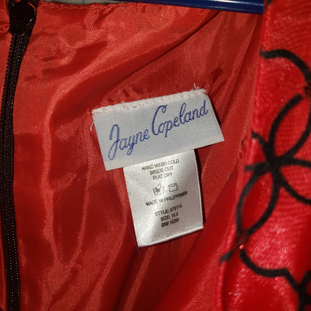 Girls pretty red dress